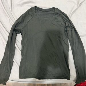 Lululemon black swifty long sleeve